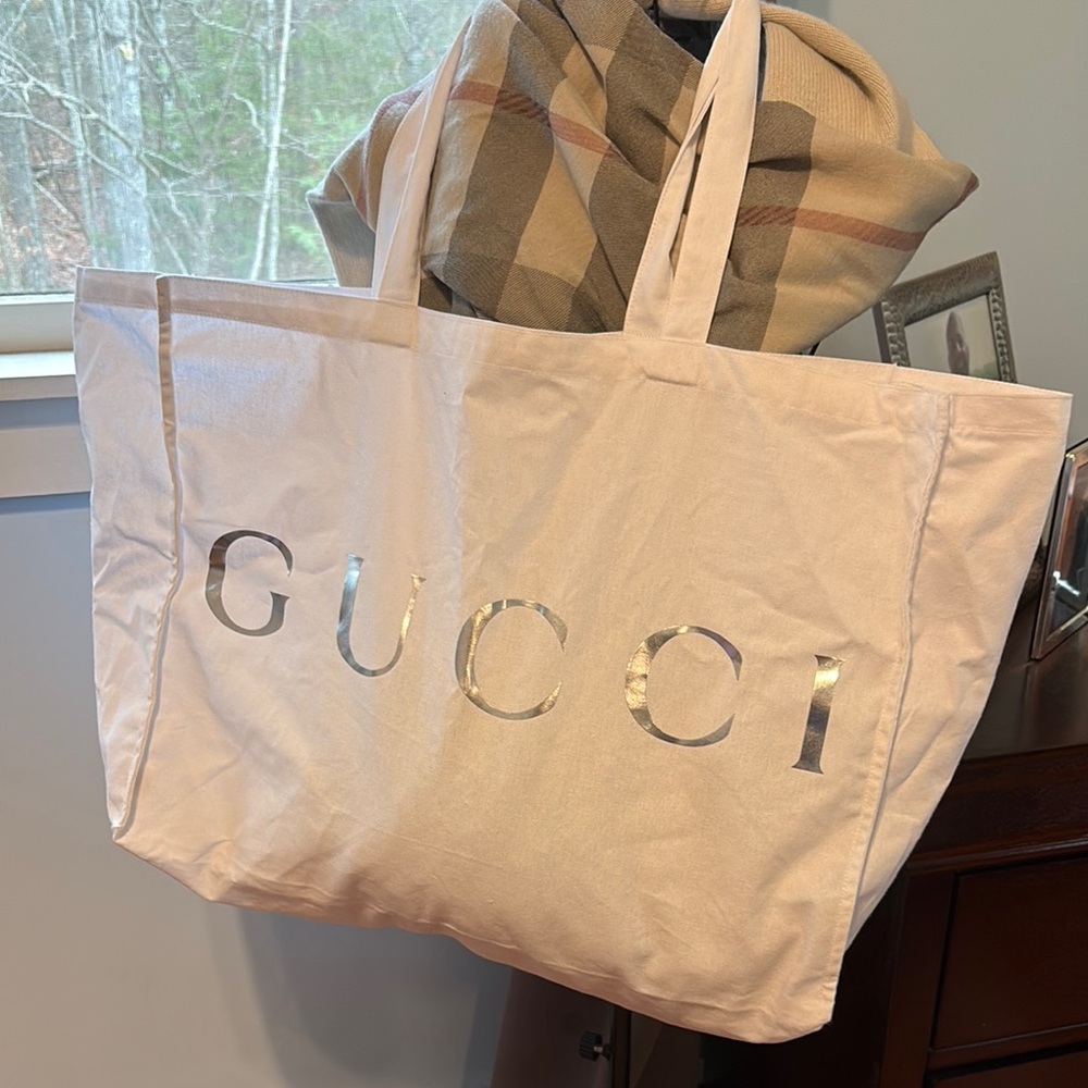Large GUCCI canvas and - BNWOT